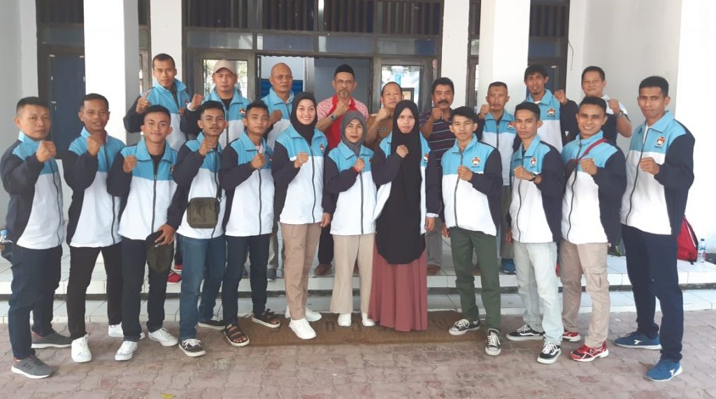 KONI Sultra Resmi Melepas Tim Perkemi Dalam Berlaga Pra PON di Kalsel KONI Sultra Resmi Melepas Tim Perkemi Dalam Berlaga Pra PON di Kalsel