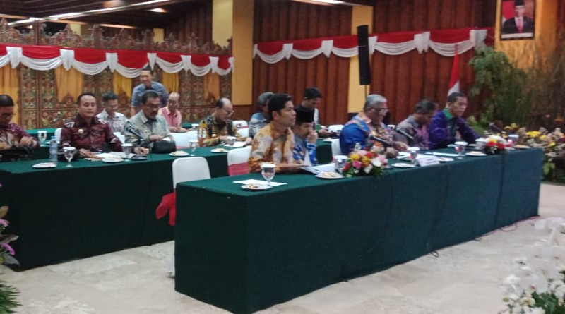 Gubernur dan Bupati Hadiri Kegiatan Menteri LHK Gubernur dan Bupati Hadiri Kegiatan Menteri LHK