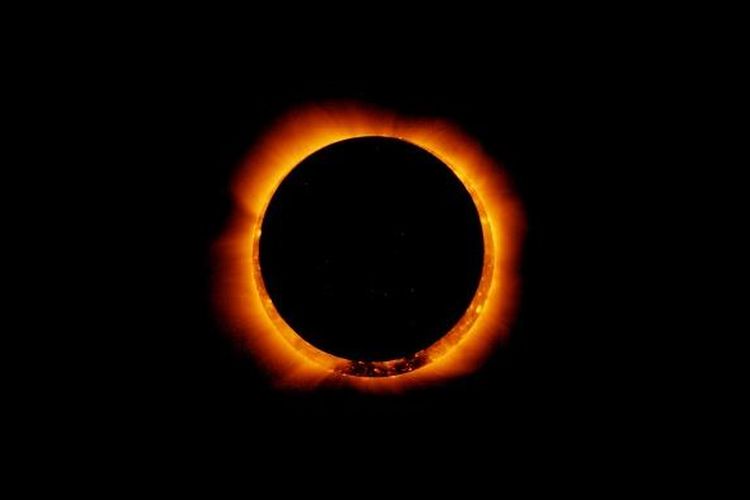 26 Desember, Gerhana Matahari Cincin akan Melintas Di Wilayah Indonesia 26 Desember, Gerhana Matahari Cincin akan Melintas Di Wilayah Indonesia