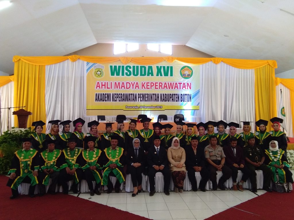 Akper Buton Menelurkan107 Wisudawan Wisudawati Akper Buton Menelurkan107 Wisudawan Wisudawati