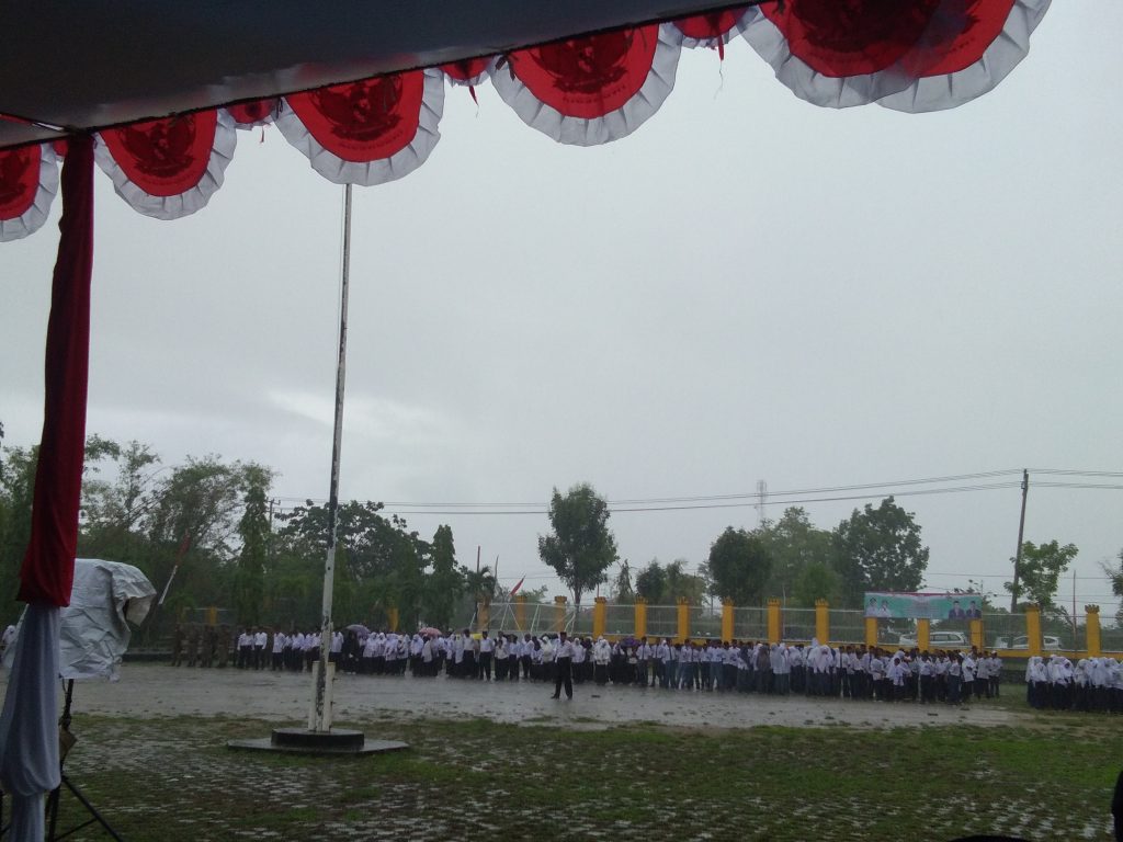 Meski Hujan Peringatan HAB Kemenag Rl KE-74 Tahun 2020 Berjalan Lancar Meski Hujan Peringatan HAB Kemenag Rl KE-74 Tahun 2020 Berjalan Lancar