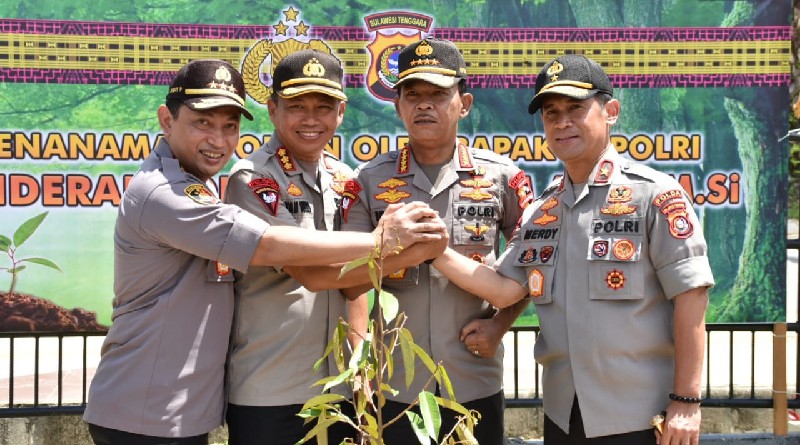Kunker Ke Polda Sultra, Kapolri Tekankan Netralitas Polri di Pilkada Serentak Kunker Ke Polda Sultra, Kapolri Tekankan Netralitas Polri di Pilkada Serentak