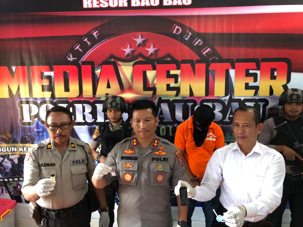 Seorang ASN Di Busel Dua Kali Ditangkap Polisi karena Narkoba Seorang ASN Di Busel Dua Kali Ditangkap Polisi karena Narkoba