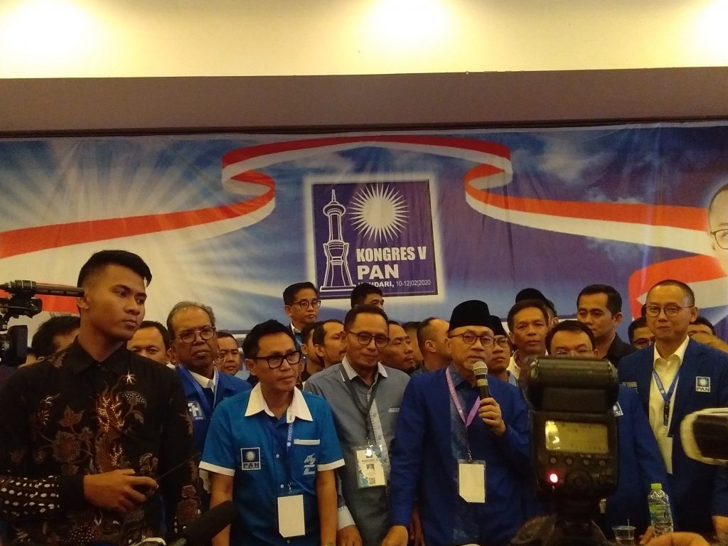 Zulkifli Hasan Kembali Pimpin ketum PAN Zulkifli Hasan Kembali Pimpin ketum PAN