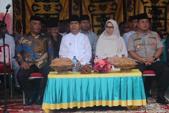 Kontingen Umat Hindu Ramaikan Pawai Ta'aruf MTQ ke 46 di Lasalimu Selatan Kontingen Umat Hindu Ramaikan Pawai Ta'aruf MTQ ke 46 di Lasalimu Selatan