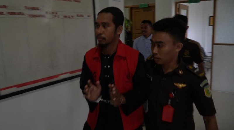 Ditinggalkan Pengacaranya, Puluhan Pengacara Siap Bela Sadli Ditinggalkan Pengacaranya, Puluhan Pengacara Siap Bela Sadli