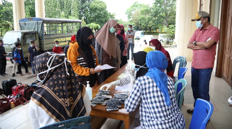 Cegah Corona, 125 Mahasiswa Buton Dari Kendari Di Periksa Cegah Corona, 125 Mahasiswa Buton Dari Kendari Di Periksa