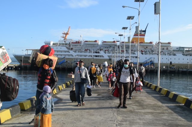 PT Pelni Hentikan 11 Kapal Penumpang Ke Pelabuhan Baubau