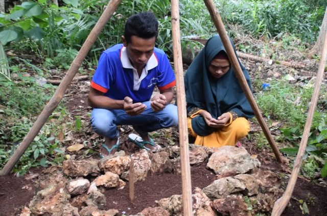 Keterbatasan APD, Seorang Bayi Diduga PDP Korona Di Mawasangka Meninggal di Rumah Sakit Keterbatasan APD, Seorang Bayi Diduga PDP Korona Di Mawasangka Meninggal di Rumah Sakit