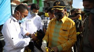 Lagi,Bupati Buton bagi – bagi masker