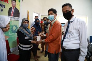 Lagi, Bupati Buton Salurkan Bantuan Sembako Susulan