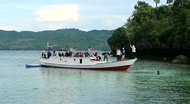 Mahasiswa Asal Buton Selatan yang Kuliah Di Makassar Mudik dengan Kapal Nelayan