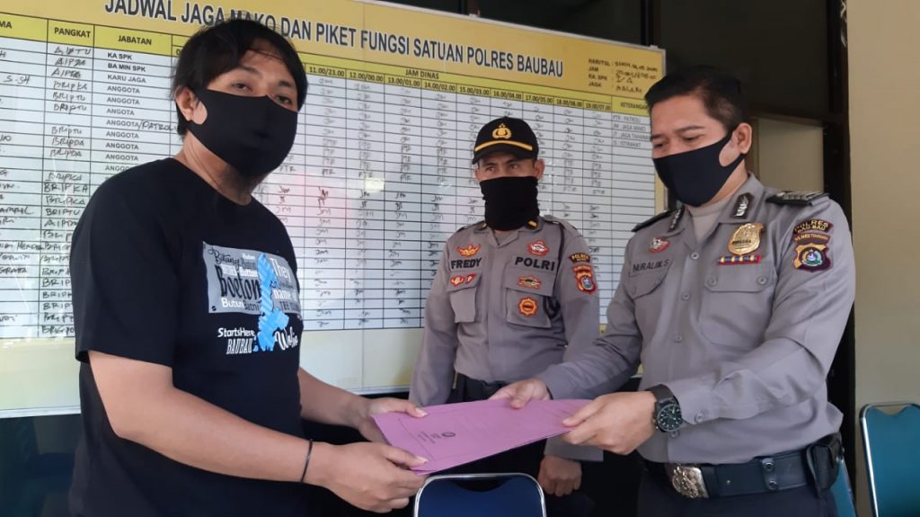 Difitnah, Ketua Pemenang Aco Lida Polisikan Lima Akun Facebook Di Polres Baubau