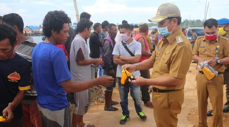 Satgas Covid-19 Buton Bagikan 5000 Masker