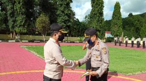 Ungkap Kasus Pencurian Sapi, Kapolsek Wolowa Dapat Penghargaan