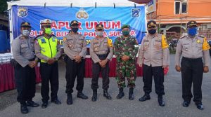 Polres Buton dan Koramil Pasarwajo Bagikan 150 Nasi Kotak Pada Masyarakat