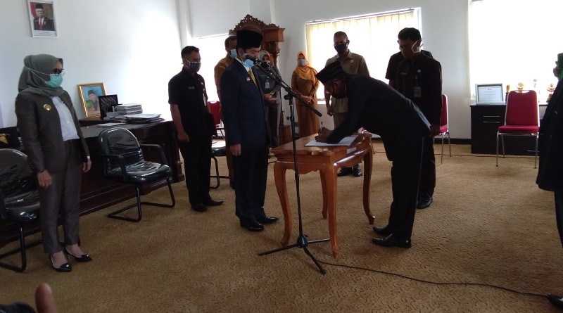 Kadis Capil Buton Batal Dilantik