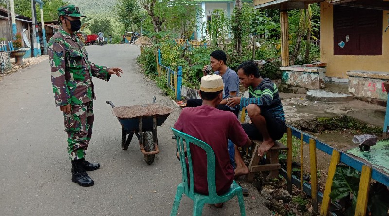 Cegah Corona, Danramil 1413-13/Lasalimu Tingkatkan Komsos di Warga