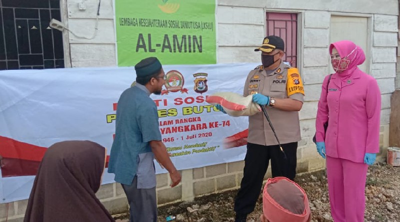 Sambut HUT Bhayangkara ke 74, Polres Buton Berbagi Sembako