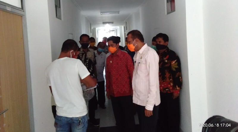 Bupati Buton Tinjau Tempat Karantina Pasien Corona di Buton