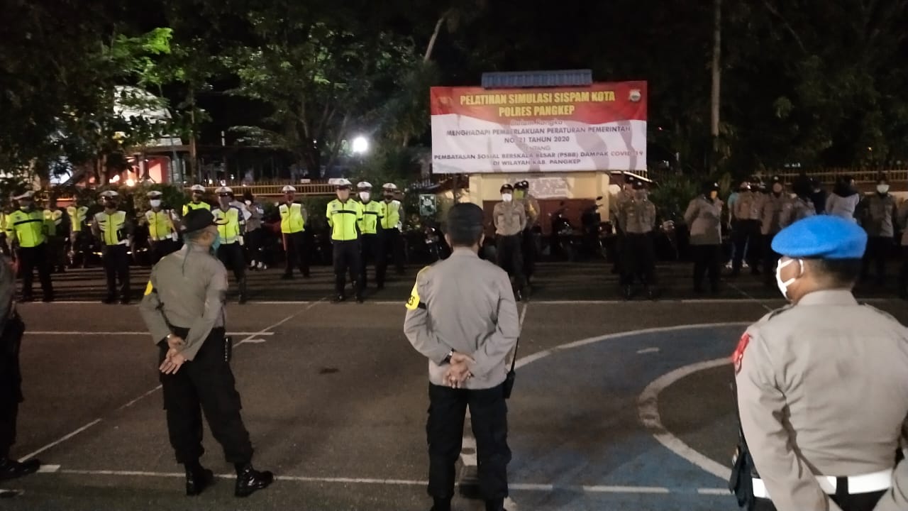 Polres Baubau Gelar Apel Pengamanan Malam Takbiran