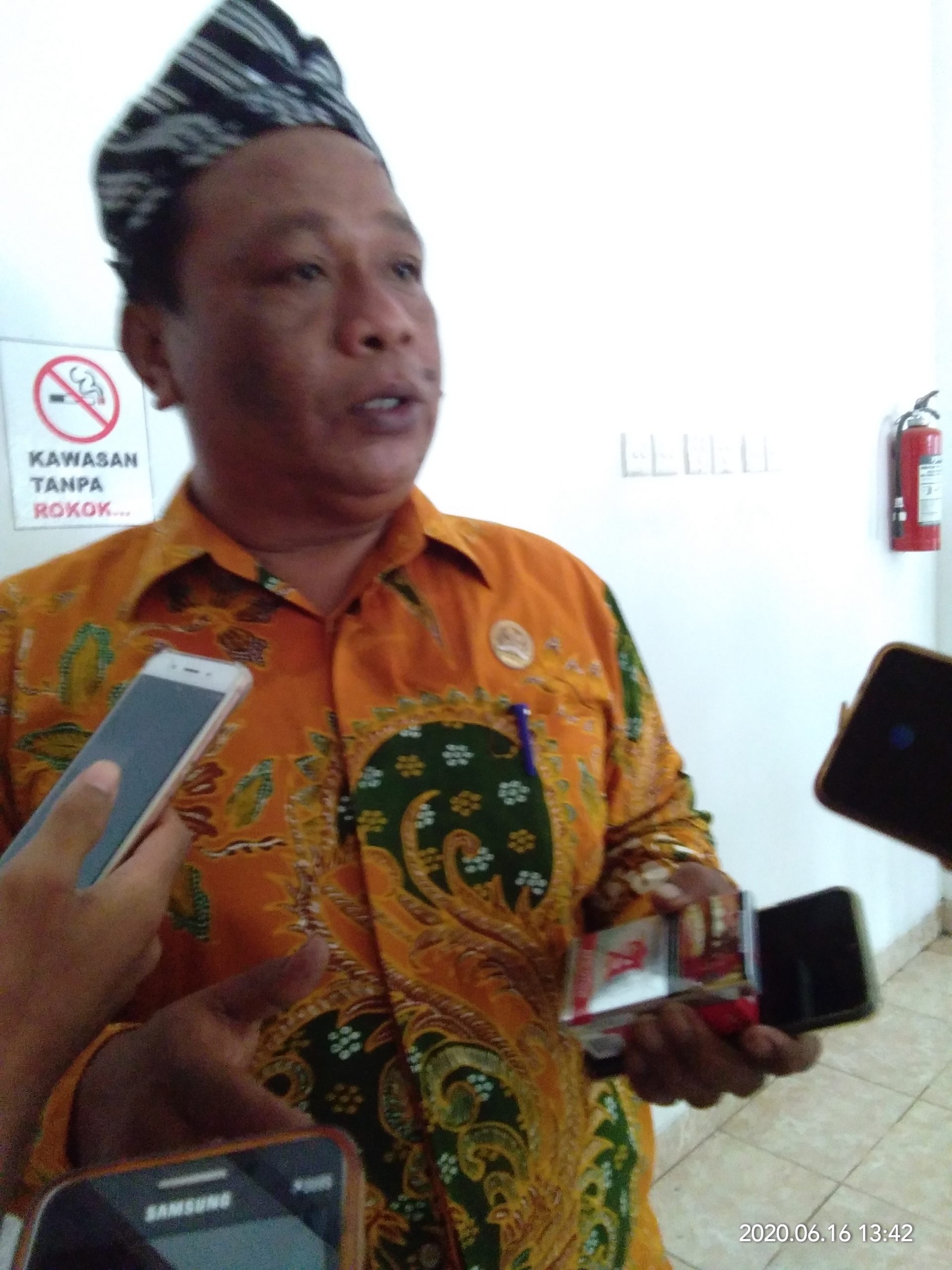 Hariasi Salad Tepis Isu Calonkan Diri Sebagai Ketua DPC Golkar Buton
