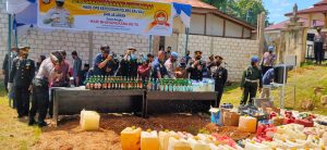 Polres Baubau Musnahkan 2 Ton Miras Tradisional