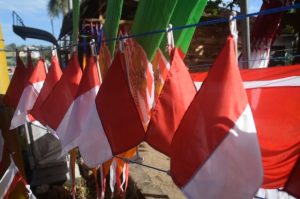 Omzet Penjualan Bendera di Baubau Turun 50 Persen Akibat Pandemi Covid 19