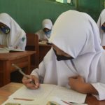 Siswa Kesulitan Belajar Online, Sekolah Di Buton Selatan Terpaksa Kembali Dibuka