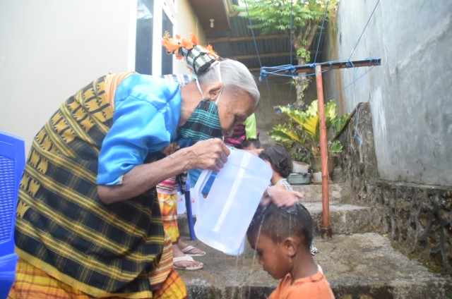 Menyambut 10 Muharam, Warga Baubau Gelar Tradisi Memuliakan Anak Yatim Piatu