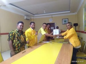 Dua Balon  Ketua DPD II Golkar Kota Baubau Resmi Setor Berkas