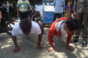 Tak Gunakan Masker, Puluhan Warga Baubau Disanksi Baca Pancasila dan Push Up