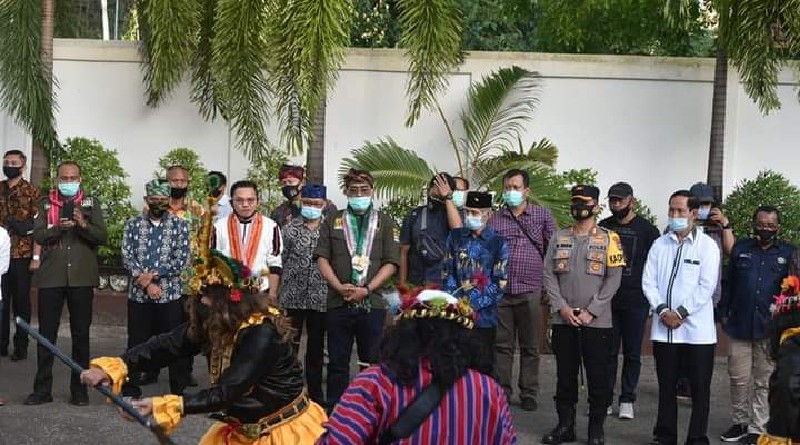 Kunjungi Baubau, Wakil Ketua MPR Kagumi Benteng Keraton Buton