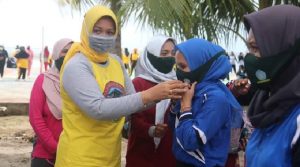 Libatkan PKK, Aparat Operasi Yustisi Masker di Wabula