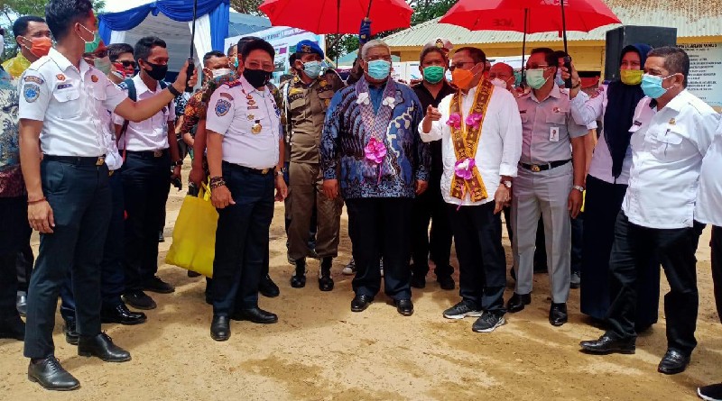 Gubernur Sultra Luncurkan Tiga Proyek Pembangunan Transportasi Darat