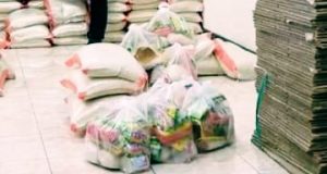 Lagi, Guru Honorer di Buton Dapat Bantuan Paket Sembako