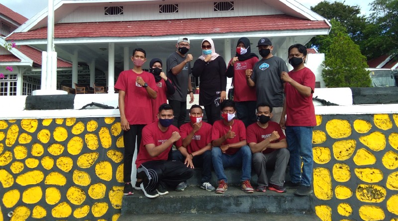 Bantu Pemerintah Tangani Covid-19, PD Bank Bahteramas Buton Bagikan Alat Kesehatan Bantu Pemerintah Tangani Covid-19, PD Bank Bahteramas Buton Bagikan Alat Kesehatan