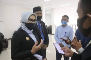 Iis Elianti Minta Warga Buton Yang Bekerja di LN Mendaftar Resmi