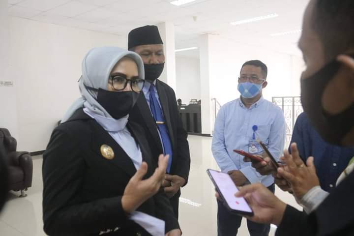 Iis Elianti Minta Warga Buton Yang Bekerja di LN Mendaftar Resmi