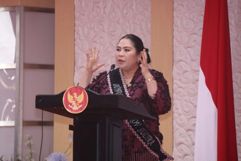 Agista Ariany Dikukuhkan Menjadi Bunda Baca Sultra