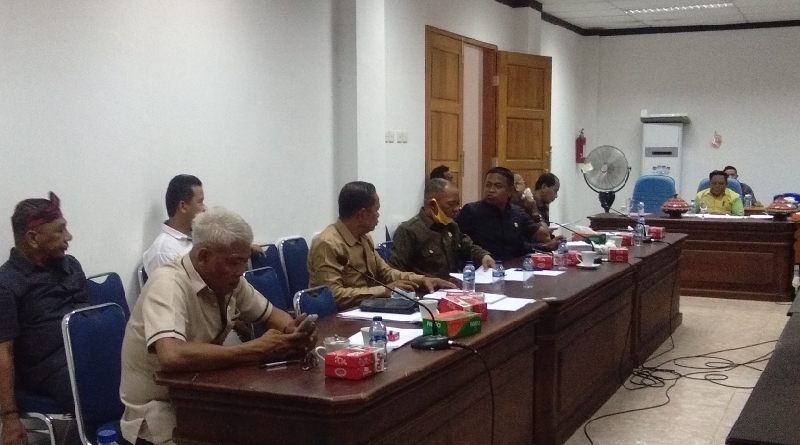 Eksekutif dan DPRD Buton Laksanakan Rapat Banggar Eksekutif dan DPRD Buton Laksanakan Rapat Banggar