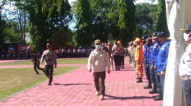 Pimpin Apel Kesiapsiagaan Menghadapi Bencana Alam, La Bakry Ingatkan Waspada Lanina Pimpin Apel Kesiapsiagaan Menghadapi Bencana Alam, La Bakry Ingatkan Waspada Lanina