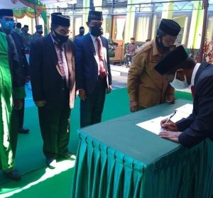 Kandepag Buton Lantik Pejabat Pengawas dan Kepala Madrasah