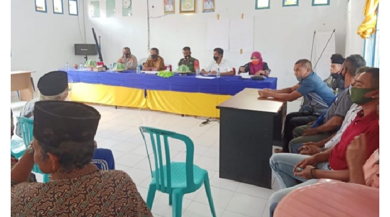 Kapolsek Kapontori Mediasi Sengeketa Lahan Warga Desa Lambusango dan Watumotobe