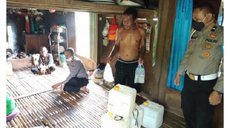 Gelar Operasi Sikat, Polsek Batauga Sita Minuman Keras