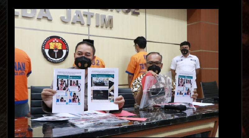 Ditreskrimsus Polda Jatim Bekuk Empat orang tersangka yang mengancam Menkopolhukam Ditreskrimsus Polda Jatim Bekuk Empat orang tersangka yang mengancam Menkopolhukam