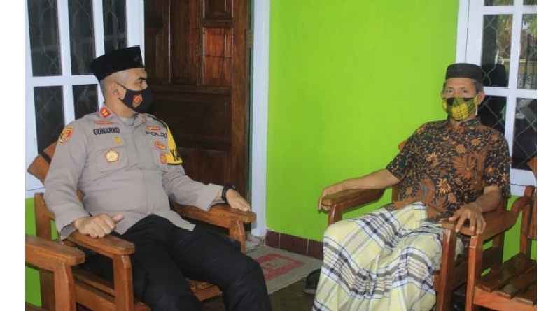 Jalin Silaturahmi, Kapolres Buton Kunjungi Tokoh Agama di Buton