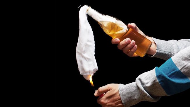 Rumah Ketua KPU Muna Sultra Dilempar Bom Molotov