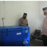Senin Pemkab Mulai Louncing Penyuntikan Vaksin, Kapolres Buton Cek Kondisi Vaksin Sinovac