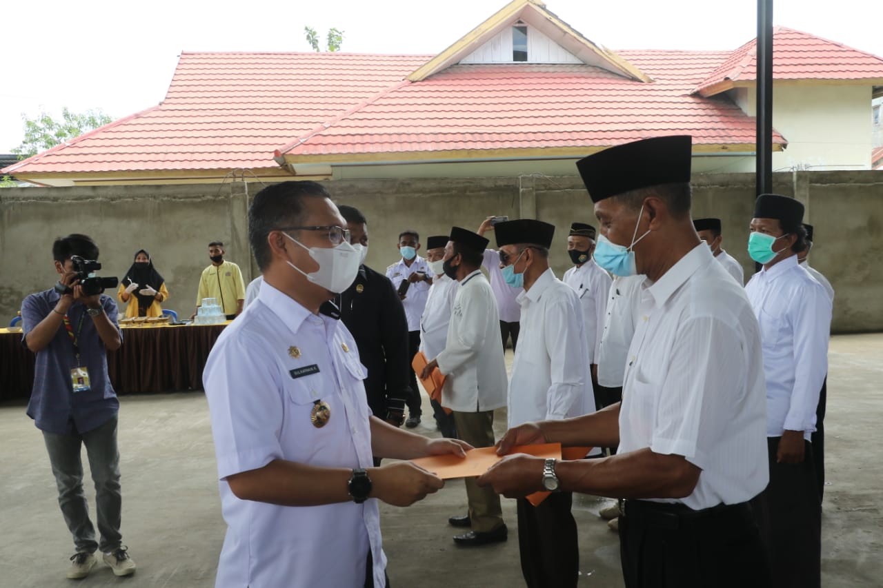 Wali Kota Kendari Sebut Ketua RT/RW Garda Terdepan Pelayanan Masyarakat